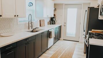 Microwave, oven, stovetop, dishwasher