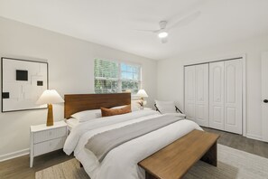 2 Schlafzimmer, Schreibtisch, Bügeleisen/Bügelbrett, kostenloses WLAN