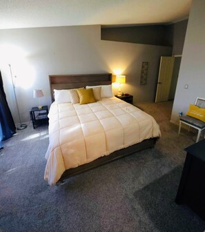 3 bedrooms, iron/ironing board, WiFi, bed sheets