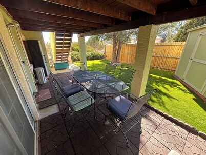 Charming 3-bedroom 3 bath with mountain views and a huge game room.