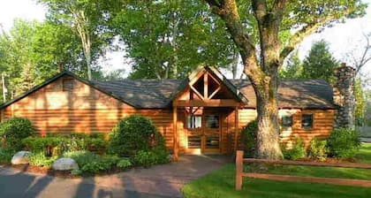 Pinebrook Retreats: Serene Seclusion Just Minutes from Everything