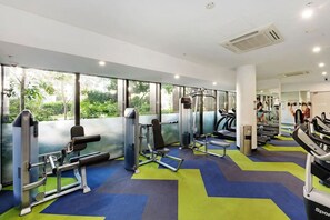 Fitness facility - Prime Mascot 2BR + Pool, Gym & Sauna Access (Mascot)