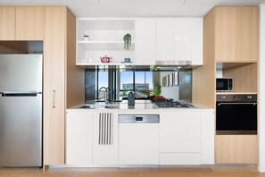 Fridge, microwave, oven, stovetop