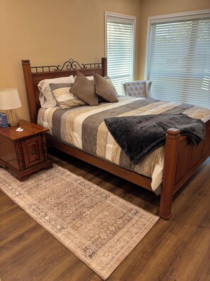 6 bedrooms, WiFi, bed sheets