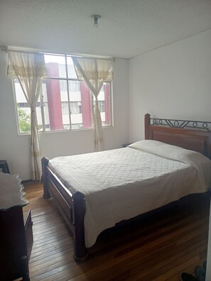 1 bedroom, WiFi, bed sheets