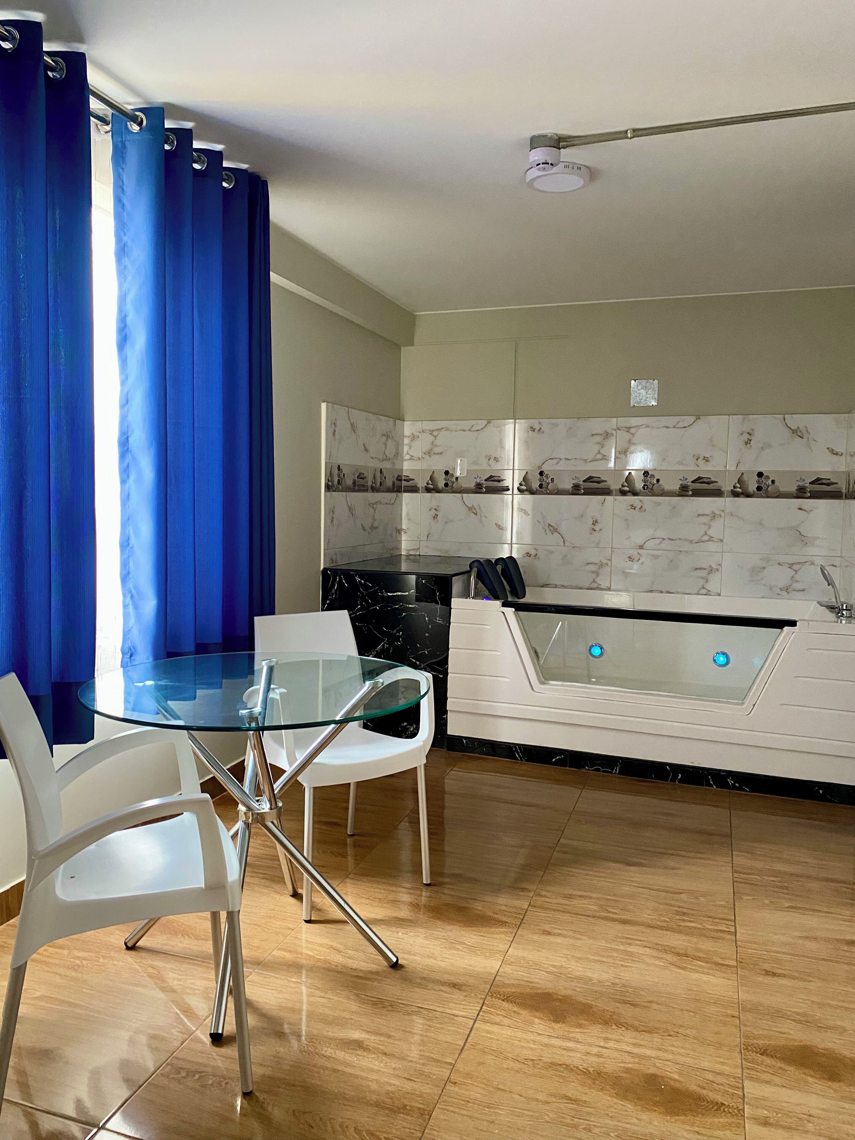 Deluxe Room, City View | Free WiFi, bed sheets