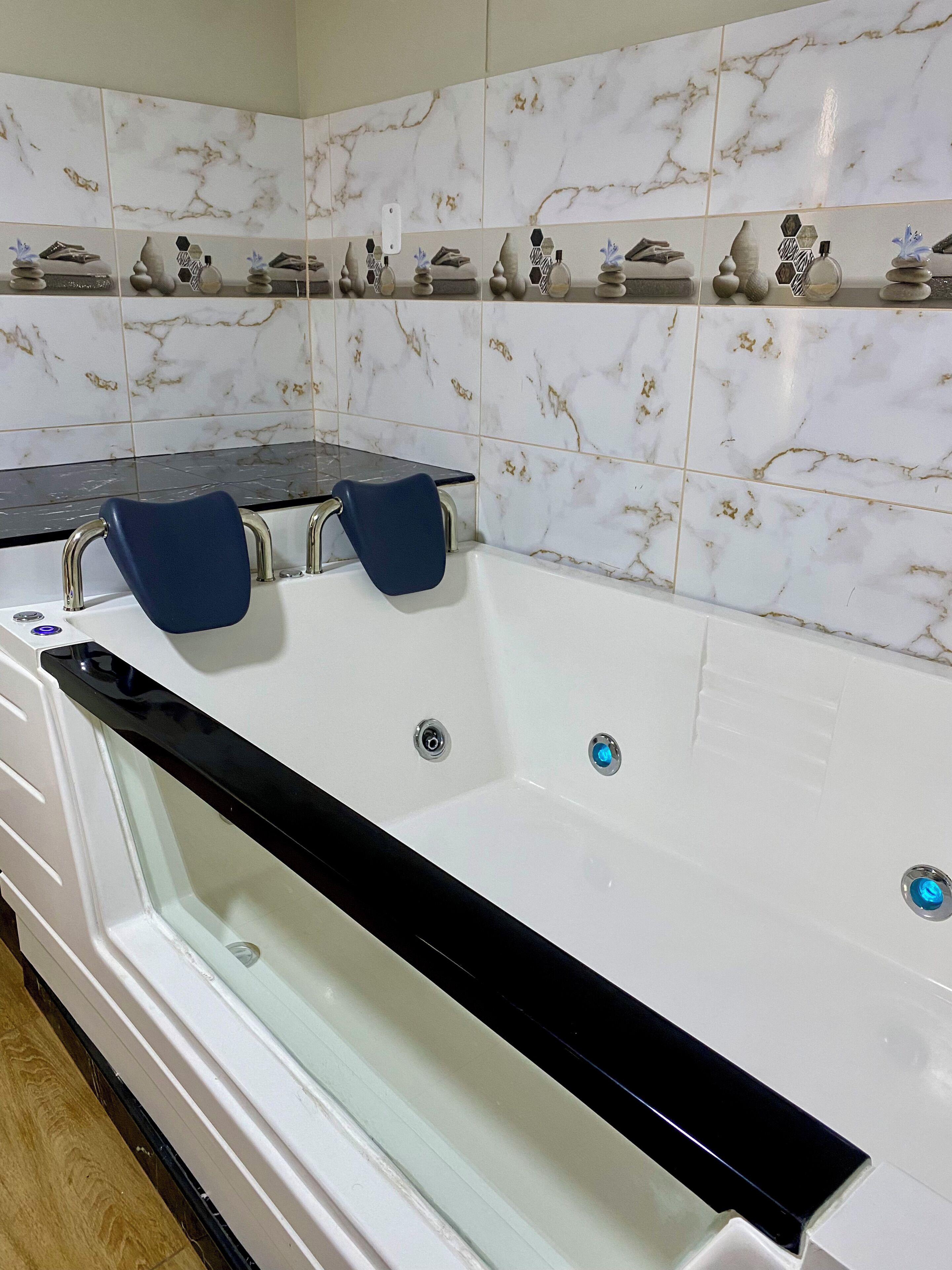 Deluxe Room, City View | Free WiFi, bed sheets