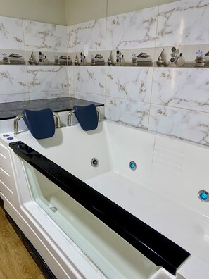 Deluxe Room, City View - Hotel Naciones Unidas (Lima)