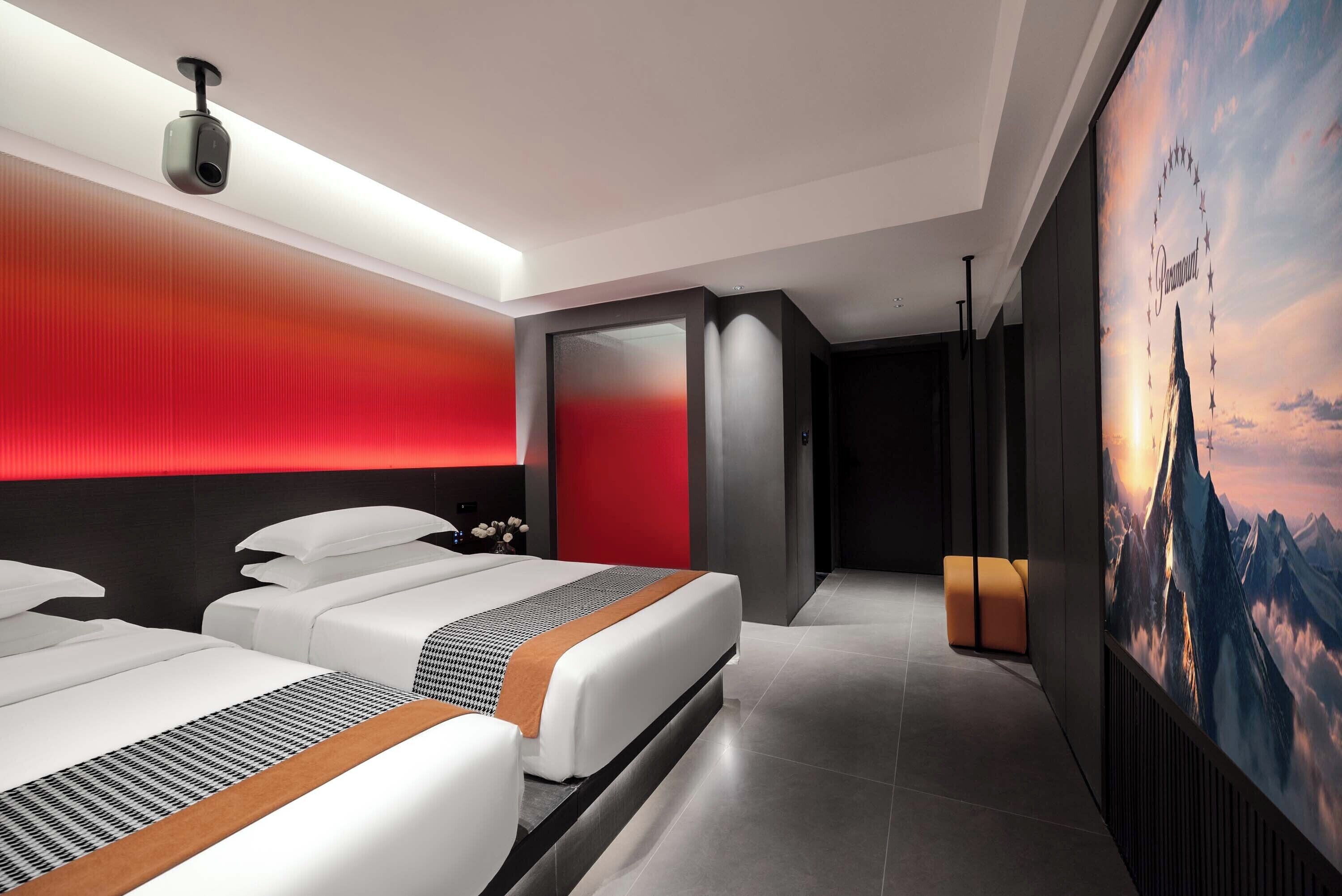 Traditional Twin Room, City View | Desk, laptop workspace, free WiFi