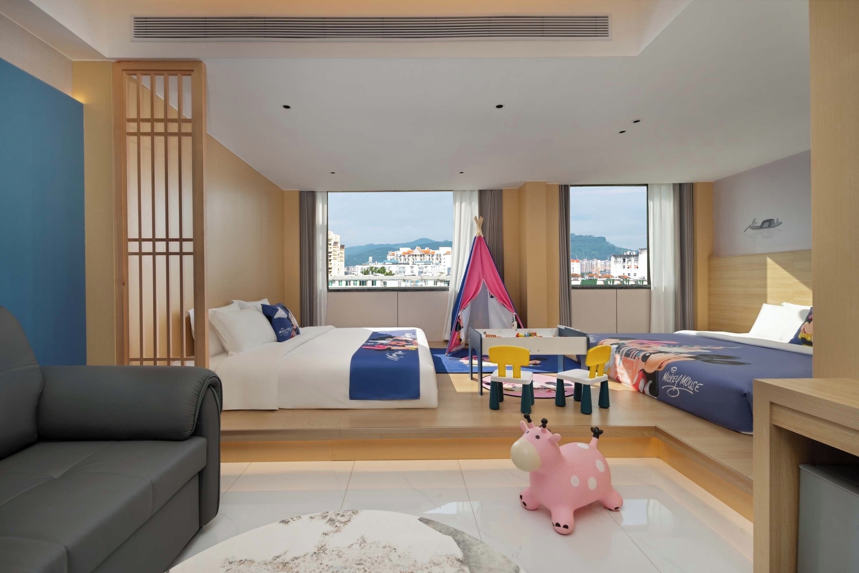 Luxury Twin Room, City View | Desk, laptop workspace, free WiFi