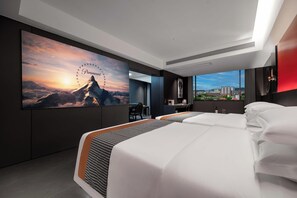 Classic Twin Room, City View | Desk, laptop workspace, free WiFi - Enji International Hotel (Xishuangbanna Dai)