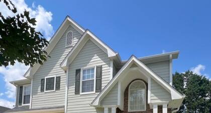 Charming 2-bedroom house in Covington with AC, near the filming of Vampire Diary