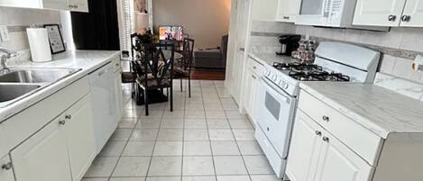 Microwave, oven, stovetop, dishwasher