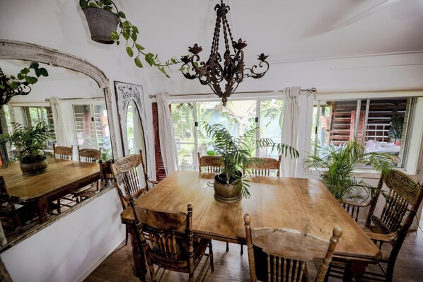 تناول الطعام