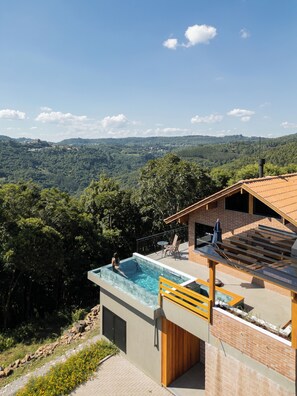 Deluxe Chalet, Lanai, Valley View | Free WiFi, bed sheets