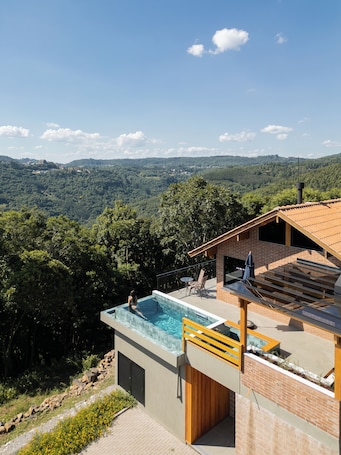 Deluxe Chalet, Lanai, Valley View | Free WiFi, bed sheets