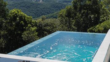 Deluxe-chalet, lanai, näköala laaksoon | Minibaari, pimennysverhot, ilmainen Wi-Fi, vuodevaatteet