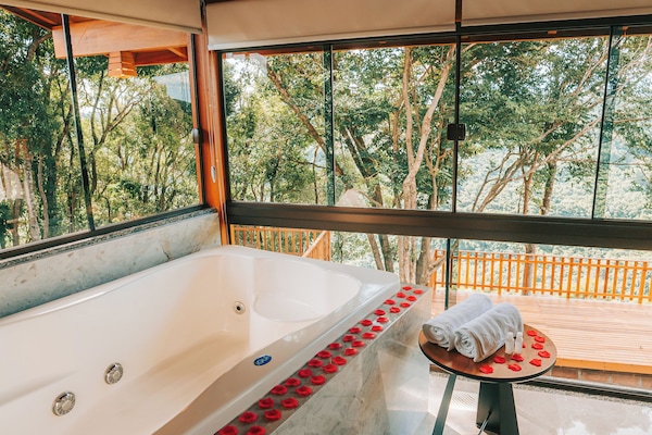 Comfort Chalet, Mountain View | Bathroom