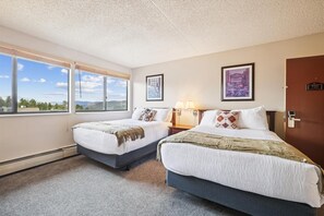 4 bedrooms, free WiFi, bed sheets