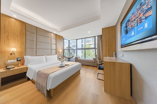 Senior Double Room, City View | Desk, laptop workspace, free WiFi - Zhuo Ao Hotel (Chongqing)