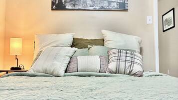 1 sovrum, strykjÀrn/strykbrÀda, gratis wi-fi och sÀngklÀder