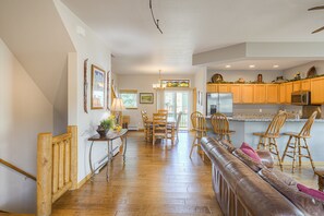 Interior - Silver Summit Lodge | Riverside with hot tub! (Silverthorne)