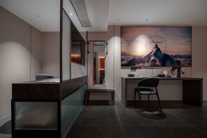 Business Twin Room | Desk, free WiFi