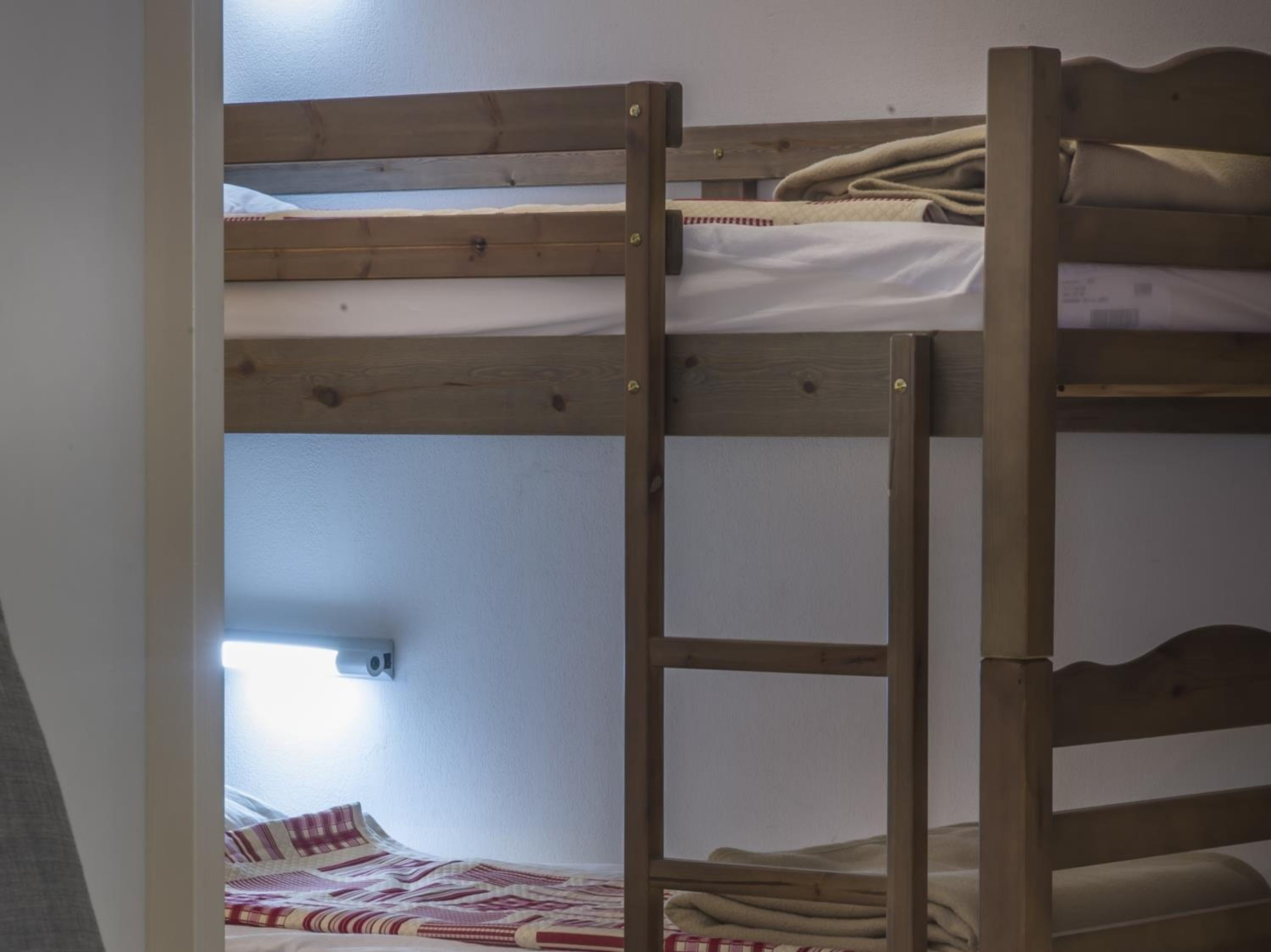 Free cots/infant beds