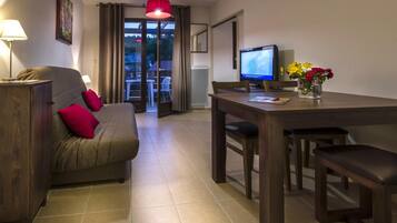 Free cots/infant beds