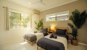 7 Schlafzimmer, Bügeleisen/Bügelbrett, Reisekinderbett, WLAN