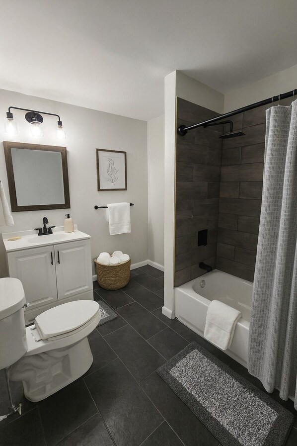 Hårtørrer, håndklæder, Sæbe, Toiletpapir