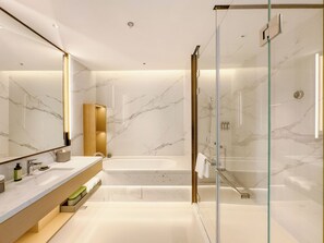 Superior Suite | Premium bedding, down duvets, pillow-top beds, minibar - Beijing XuanLi Hotel (Beijing)