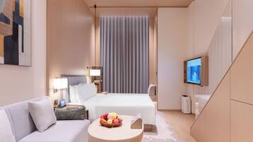 Comfort Single Room, Non Smoking, Kitchen | Premium bedding, down comforters, pillowtop beds, individually decorated