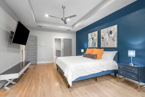 3 habitaciones, escritorio, tabla de planchar con plancha y wifi gratis 