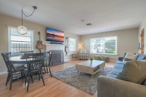 TV connectée, cheminée