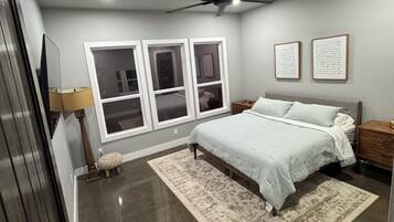 2 多间卧室、办公桌、免费 WiFi、床单