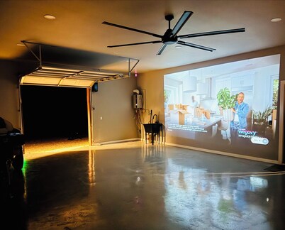 Clock out and relax at this 2-bedroom, 1-bath cabin off Hugo lake.