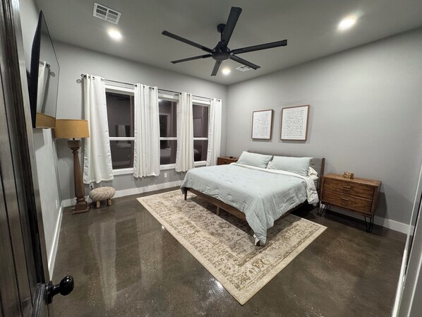 2 Schlafzimmer, Schreibtisch, kostenloses WLAN, Bettwäsche