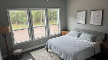 2 quartos, escrivaninha, Wi-Fi de cortesia, roupa de cama