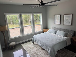 2 quartos, escrivaninha, Wi-Fi de cortesia, roupa de cama