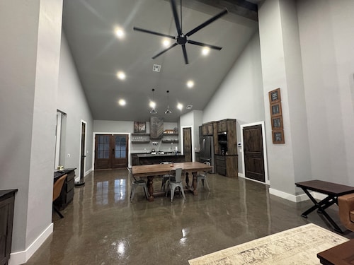 Clock out and relax at this 2-bedroom, 1-bath cabin off Hugo lake.