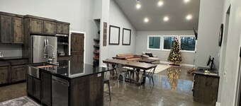 Clock out and relax at this 2-bedroom, 1-bath cabin off Hugo lake.