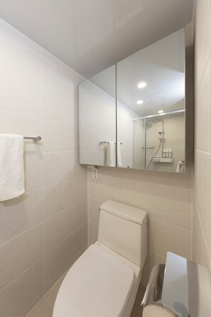 Standard-Doppelzimmer | Badezimmer