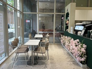 Coffee shop - SL Hotel Myeongdong (Seoul)