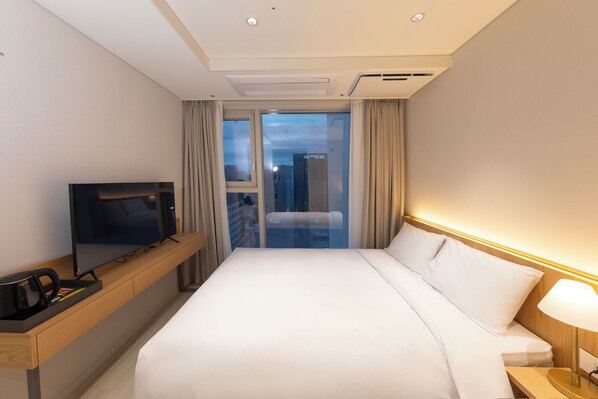 خزنة داخل الغرفة وواي فاي مجانًا