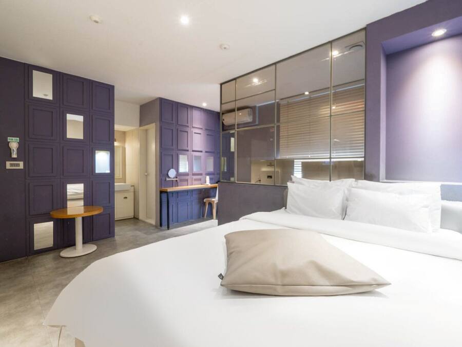 Habitación Premium con 2 camas individuales | Ropa de cama hipoalergénica, sistema de insonorización, wifi gratis