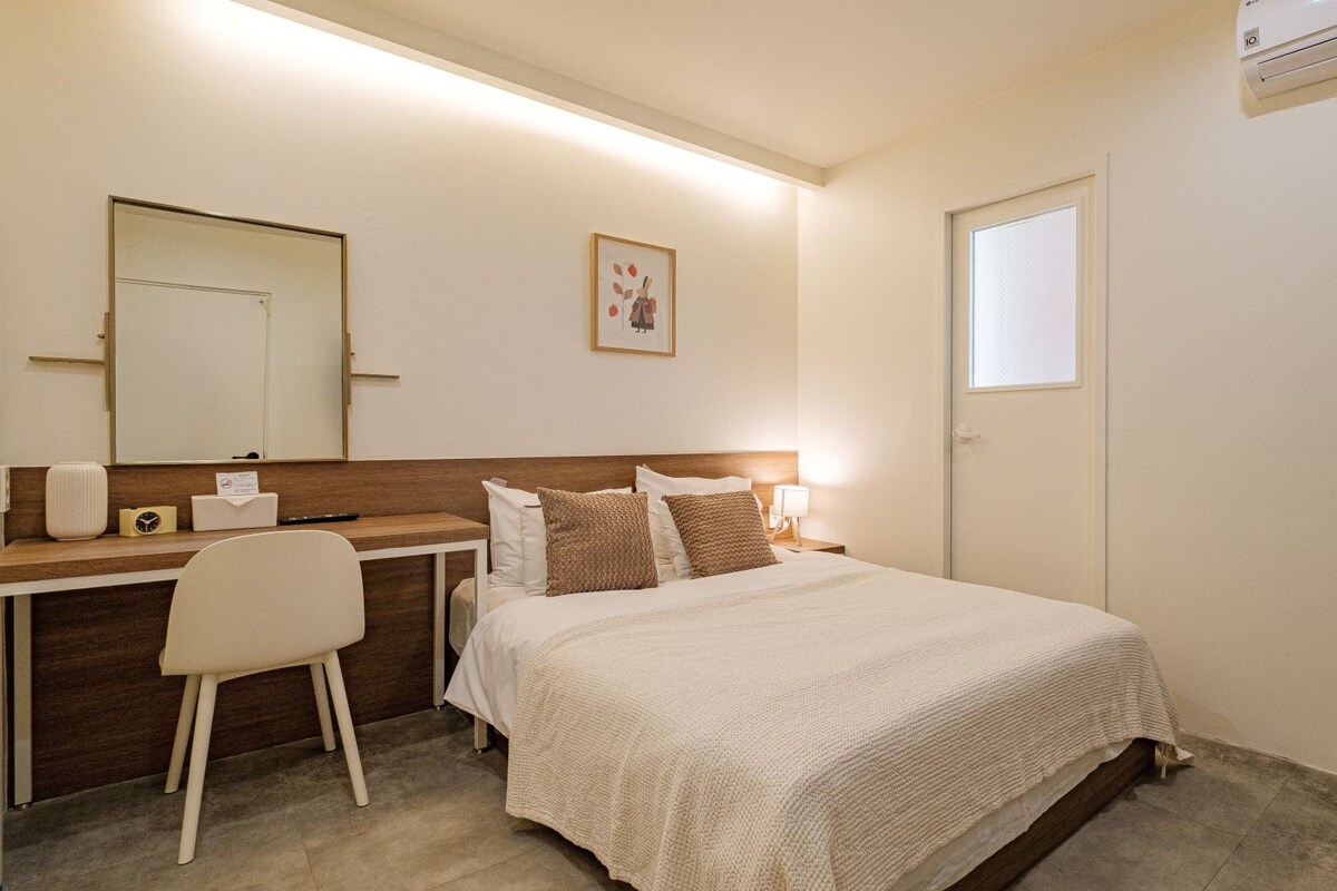 Premium-Zimmer | Allergikerbettwaren, schallisolierte Zimmer, kostenloses WLAN
