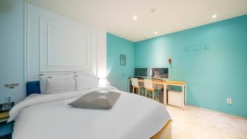 VIP Room | Hypo-allergenic bedding available, soundproofing, WiFi (free)