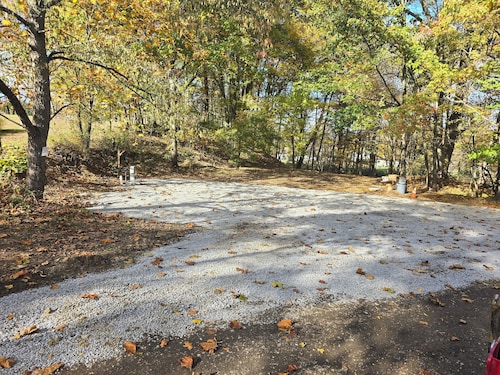 Campground in Masury 50 Amp full hook up sewer and water for all weather camping