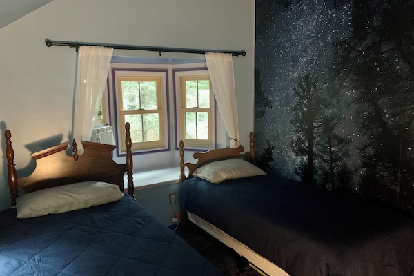 3 soverom, strykejern/-brett, wi-fi (inkludert) og sengetøy